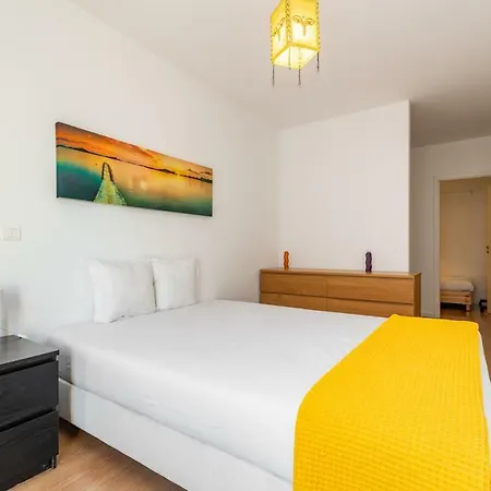 Quiet, Relaxing Flat In Entrecampos Appartamento Lisbona