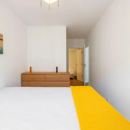 Quiet, Relaxing Flat In Entrecampos *
