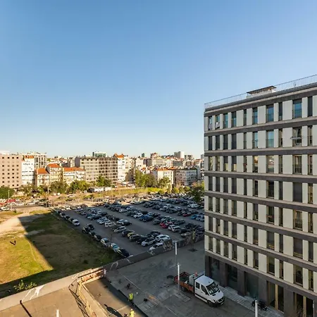 Quiet, Relaxing Flat In Entrecampos Appartement